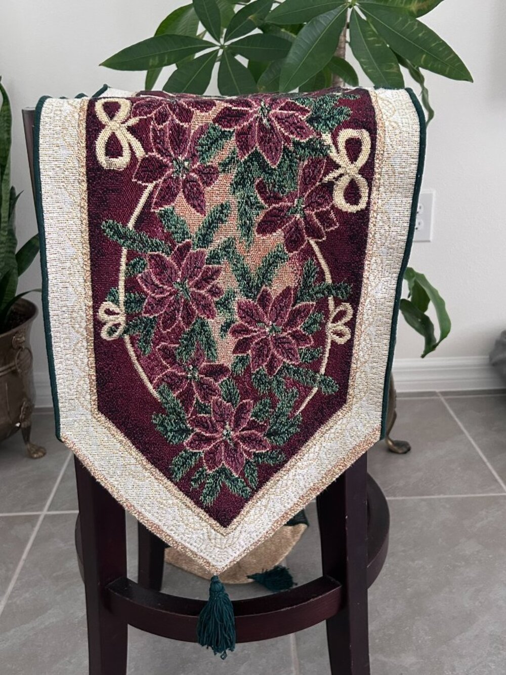 Vintage Kohl's Tapestry 12”x71” Christmas Poinsettia Metallic Gold Table Runner